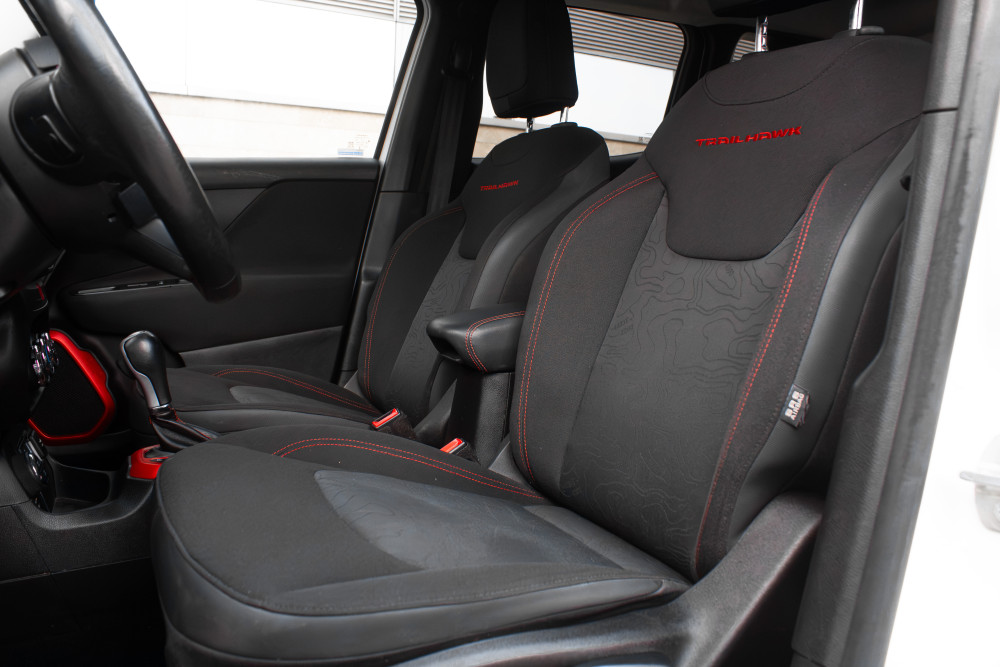 Jeep Renegade Trailhawk — фото 3