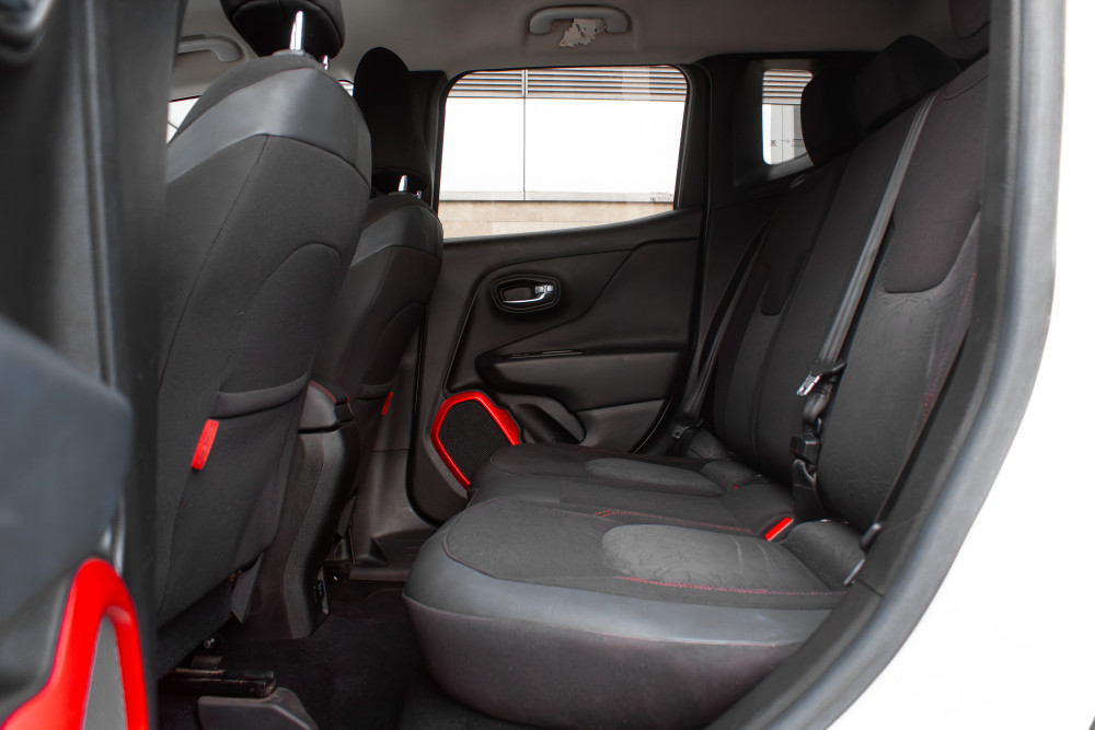 Jeep Renegade Trailhawk — фото 4